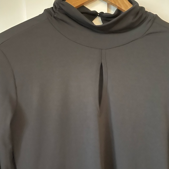 LUMA VILLE French Front Slit Longsleeve Turtleneck Small - Picture 4 of 6